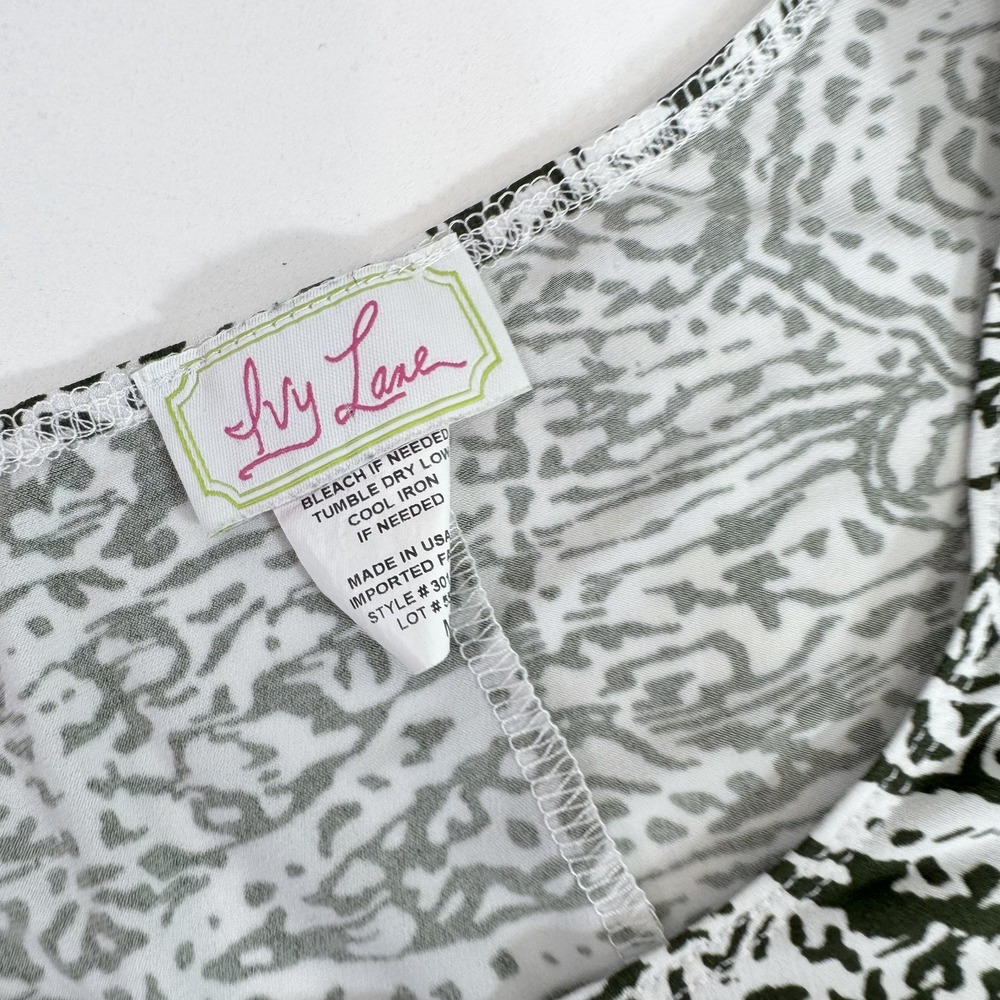 My Lane Dress Womens Medium Black White Paisley Print Short Sleeve Made USA - Picture 2 of 8